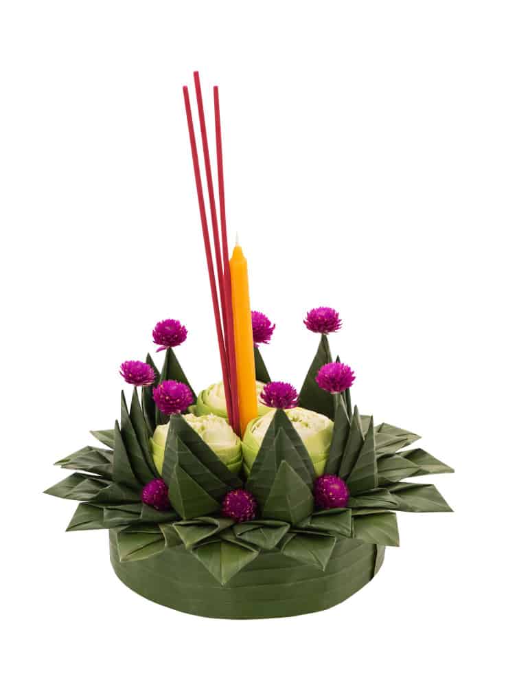 krathong made banana leaf flowers floating lay krathong festival with clipping path
